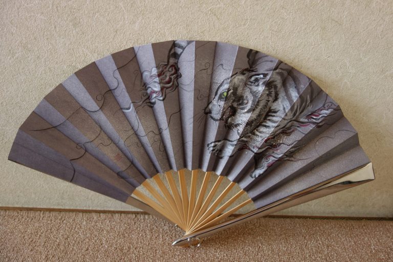 鉄扇について | 鉄扇・扇子の扇八郎